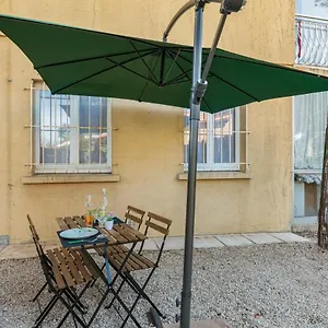 https://charming-studio-with-pool-and-garden-in-six-fours-les.fr-provencehotel.com